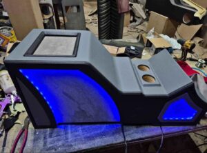 NEW CENTER CONSOLE RGB CUSTOM PORTED KICKER L7 SOLOX 10’’