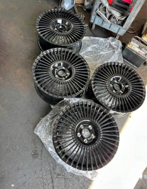 Wheels multi-spoke inForged Luxury Gloss Black wheels