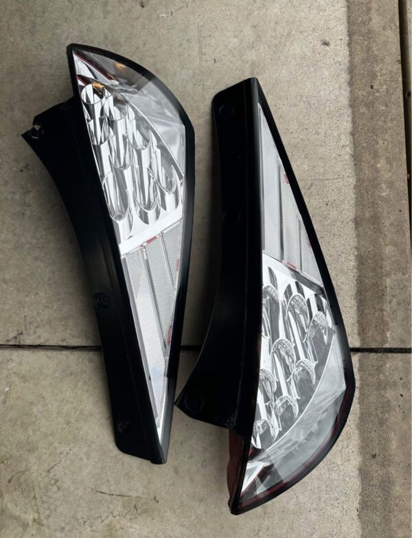 350z clear tail lights