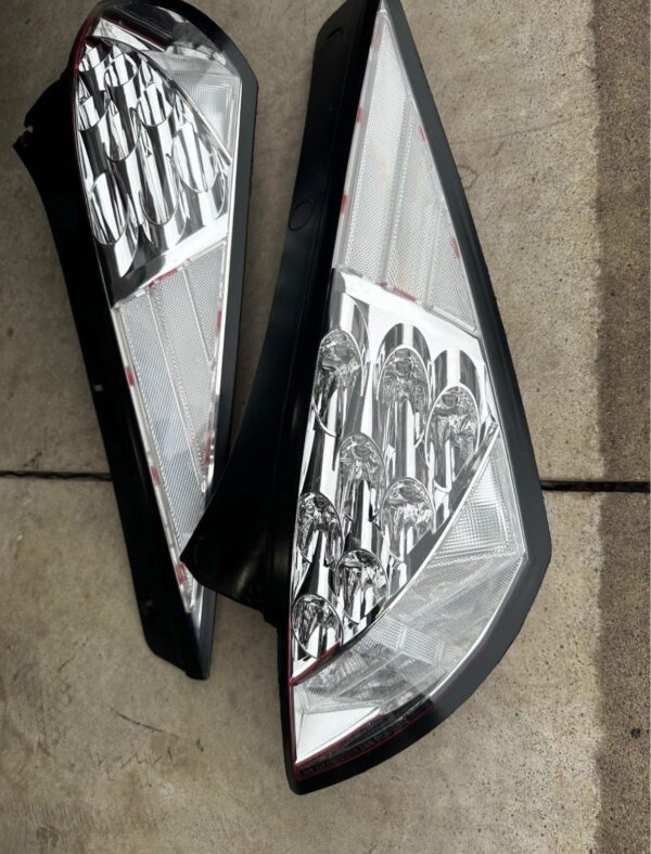 350z clear tail lights
