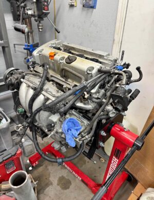 K24A2 engine with accessories