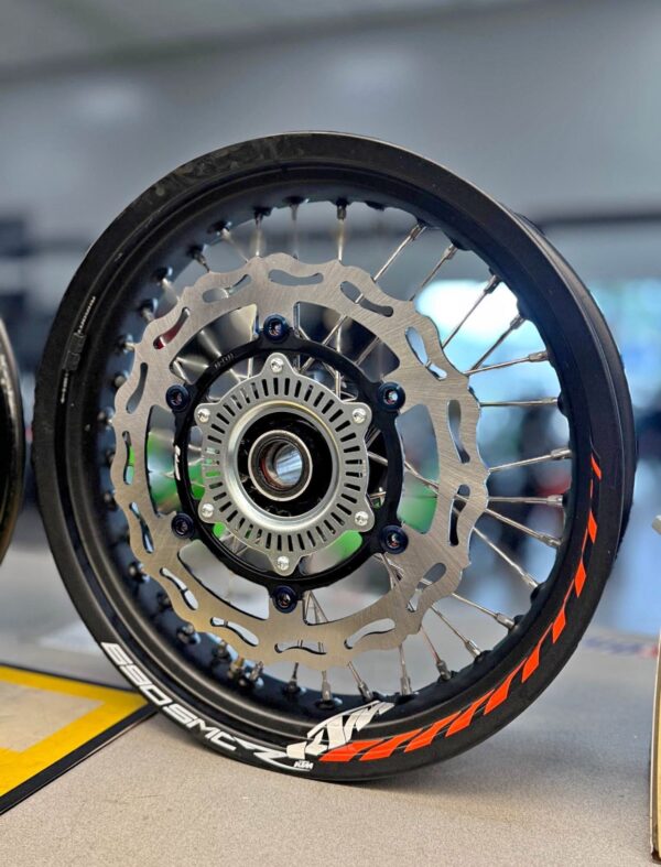 img_4635 KTM 690 SMC R WHEEL SET