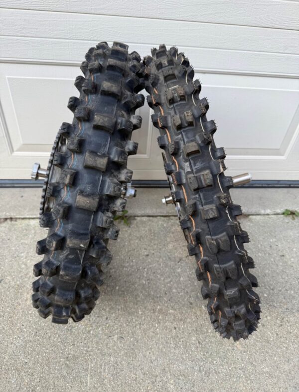 img_4694 2024 KTM 125 excel
Wheels and tires