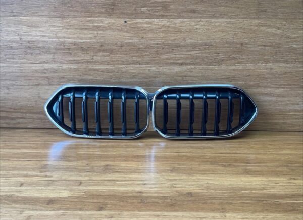img_4964 2020 2021-2024 BMW M235 F44 FRONT BUMPER UPPER GRILLE GRILL MOLDING OEM 🟢