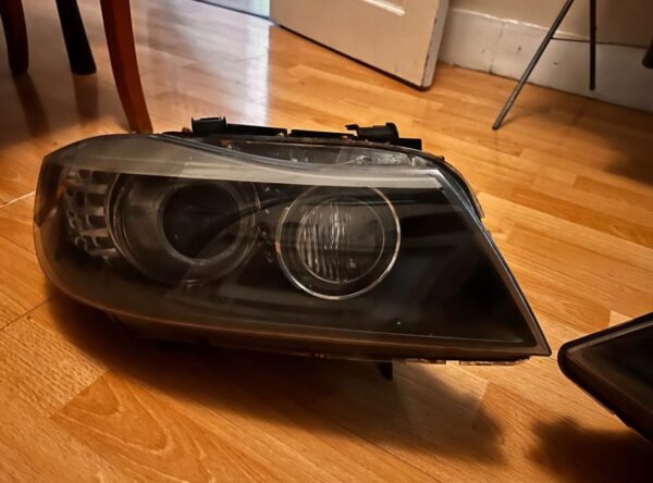 img_7116 BMW E90 LCI Xenon Headlights
